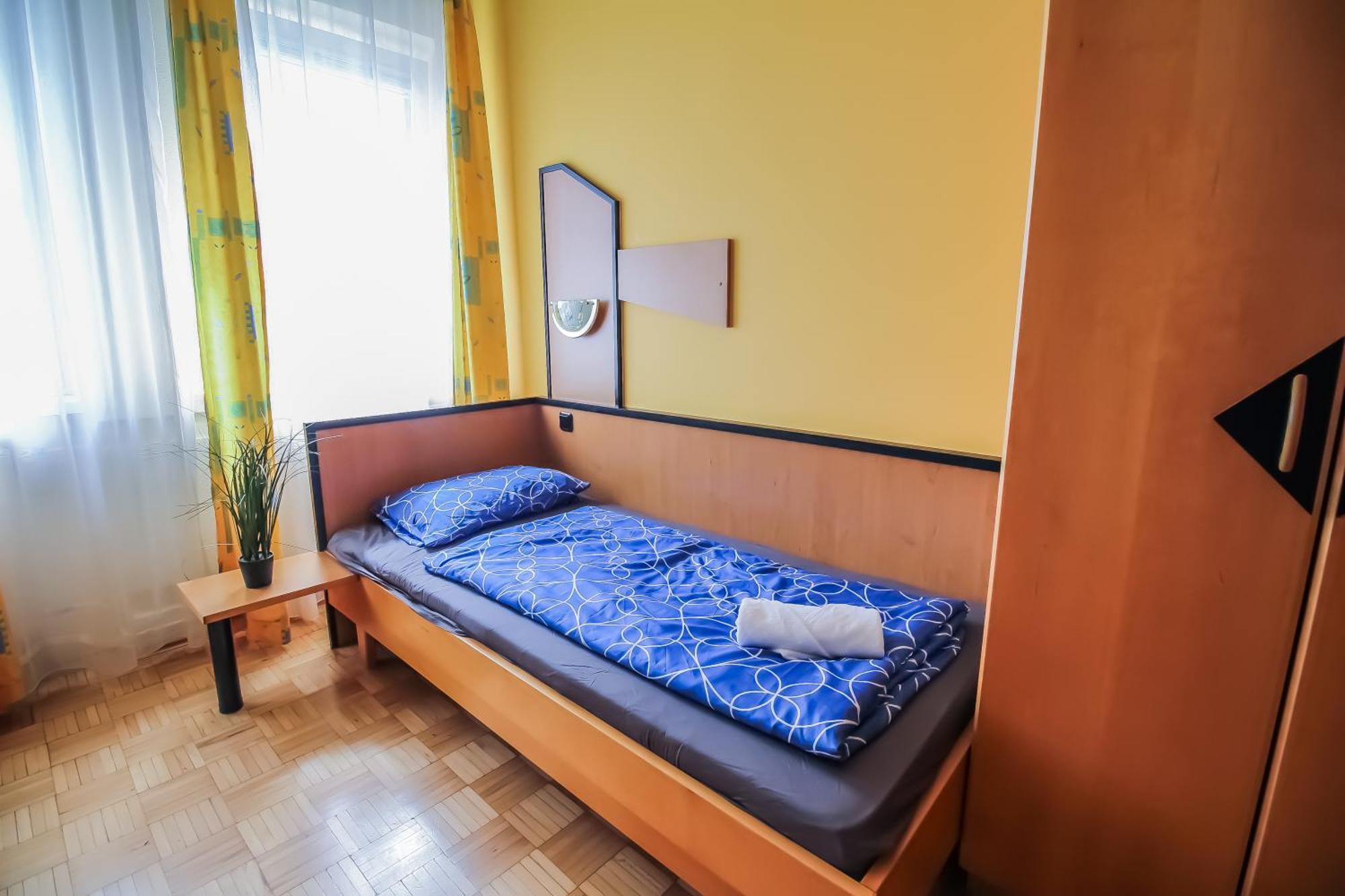 Cozy - U3 Hutteldorferstrasse * Wien