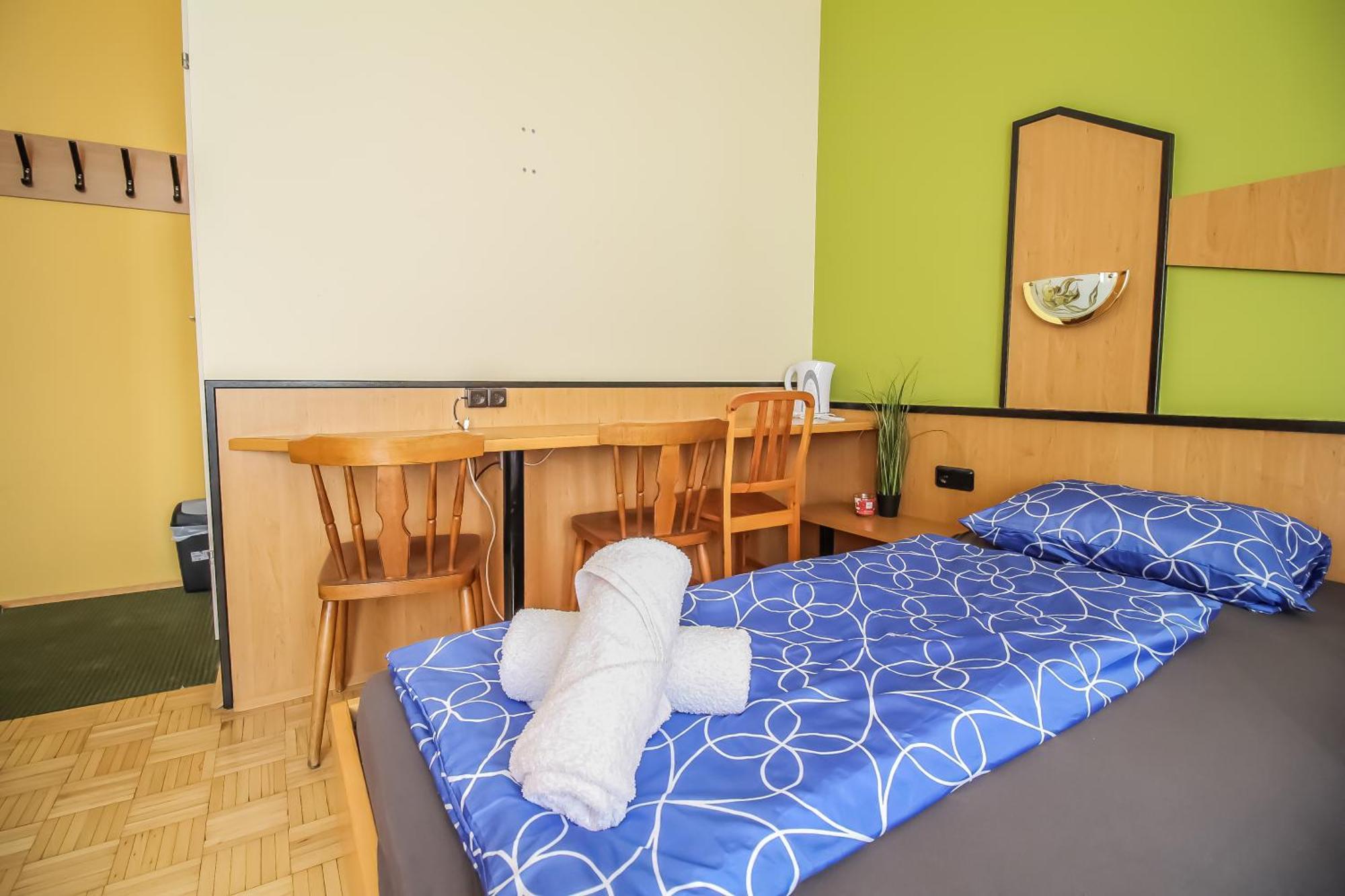 Privatunterkunft Cozy - U3 Hutteldorferstrasse *