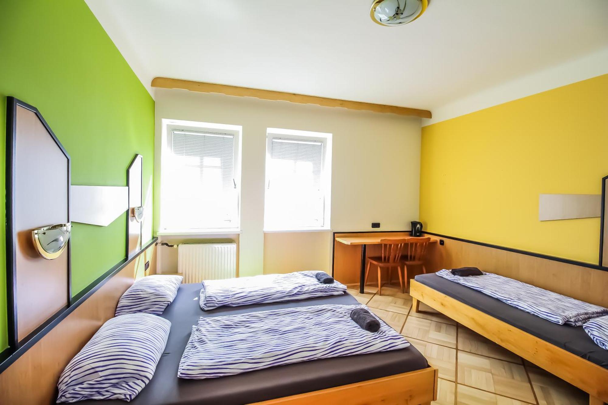 Cozy - U3 Hutteldorferstrasse Wien