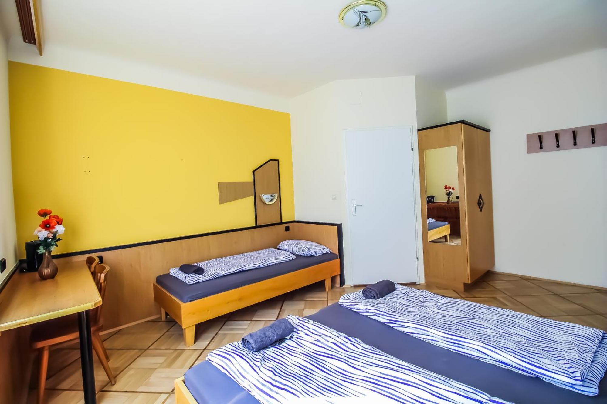 Cozy - U3 Hutteldorferstrasse Privatunterkunft *