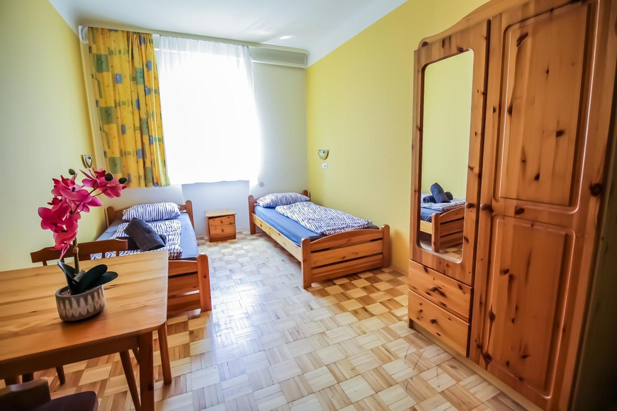 Cozy - U3 Hutteldorferstrasse Privatunterkunft *