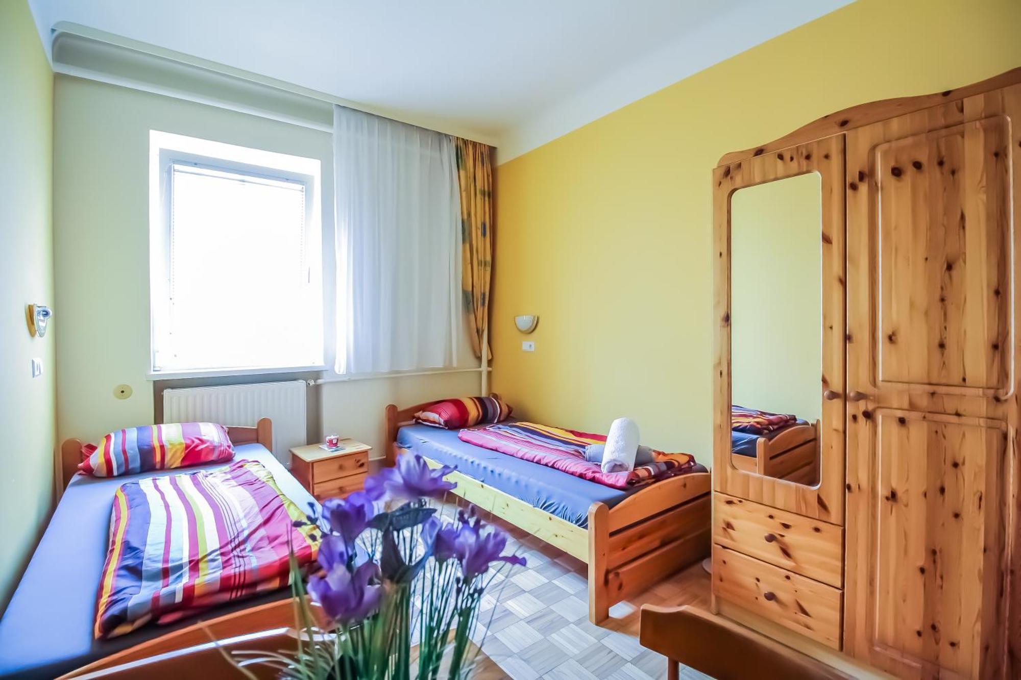 Privatunterkunft Cozy - U3 Hutteldorferstrasse