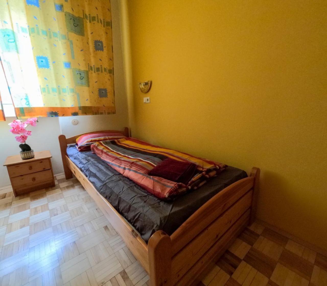 Cozy - U3 Hutteldorferstrasse * Wien