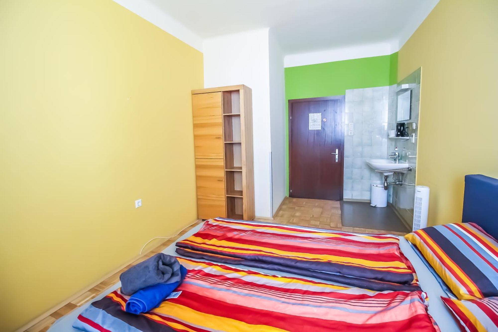 Privatunterkunft Cozy - U3 Hutteldorferstrasse