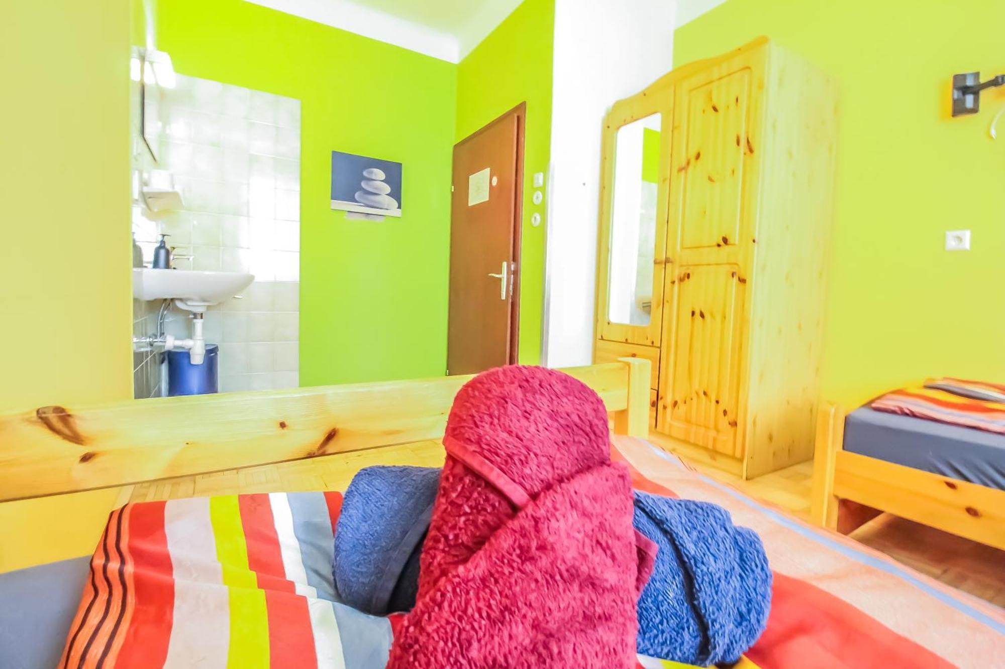 Cozy - U3 Hutteldorferstrasse Privatunterkunft Wien