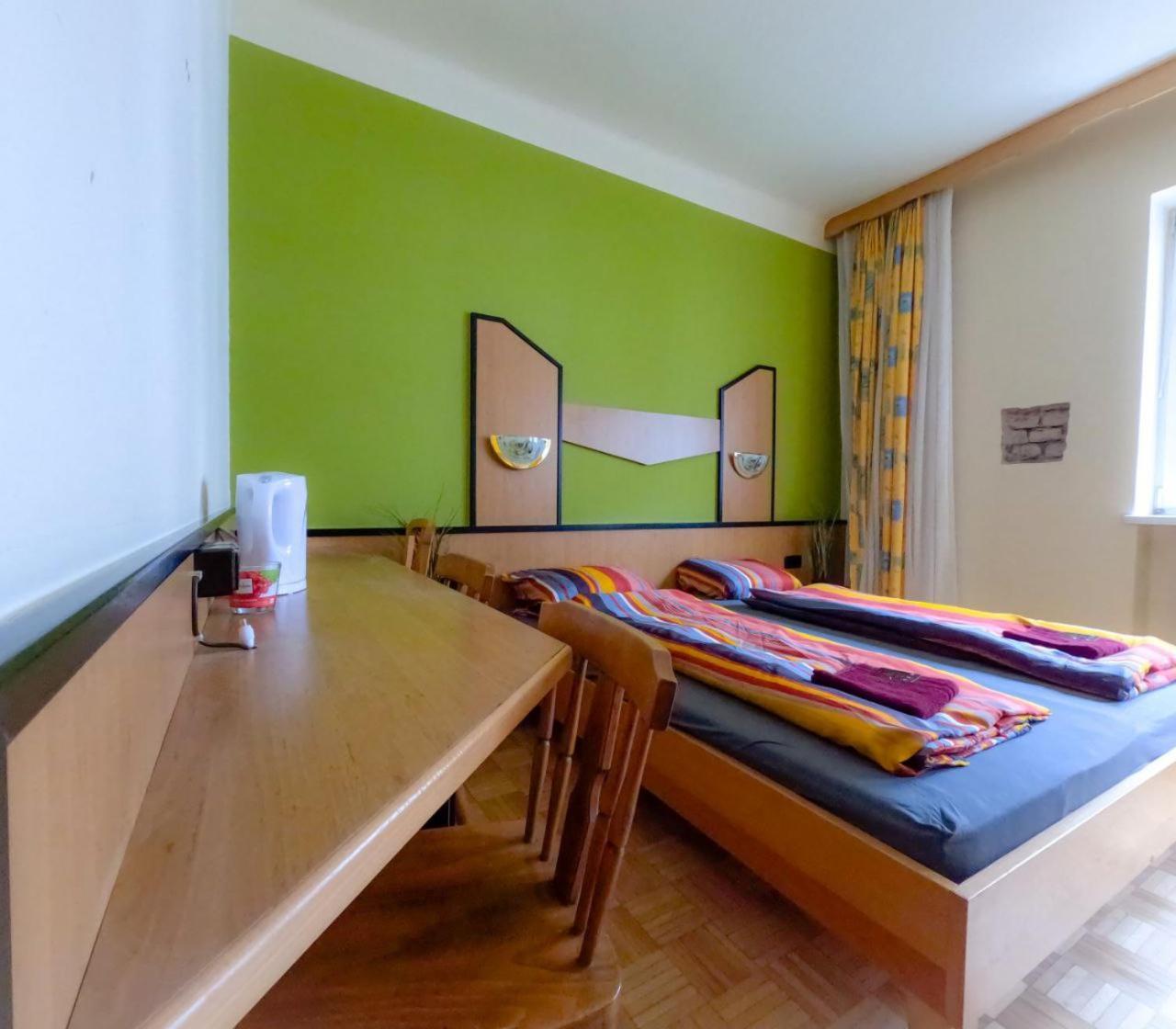 Cozy - U3 Hutteldorferstrasse * Wien