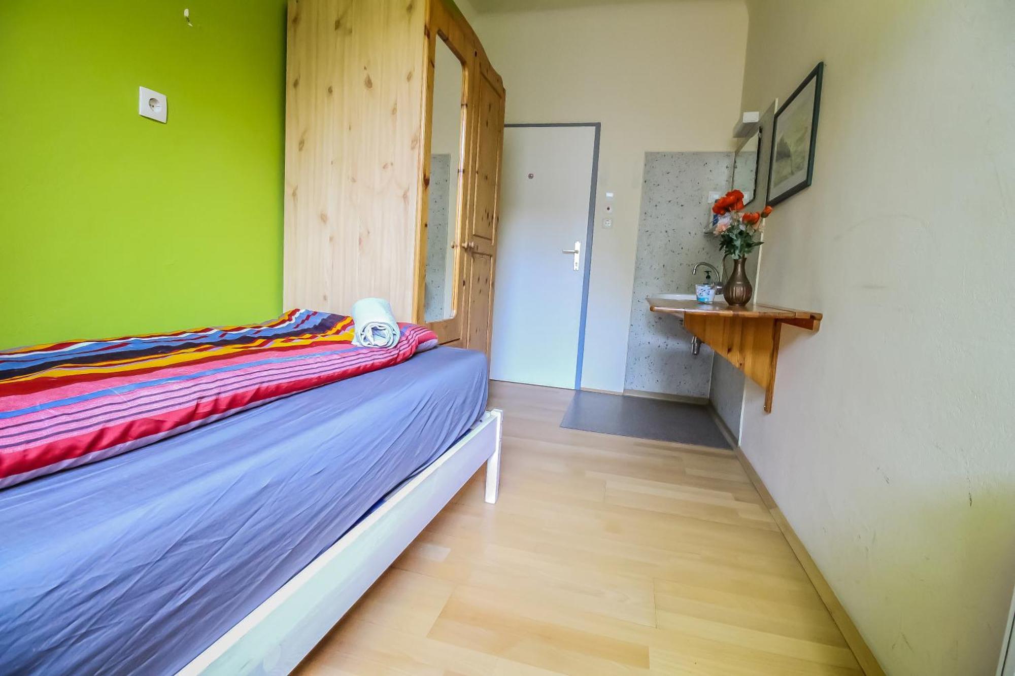 Cozy - U3 Hutteldorferstrasse Privatunterkunft Wien