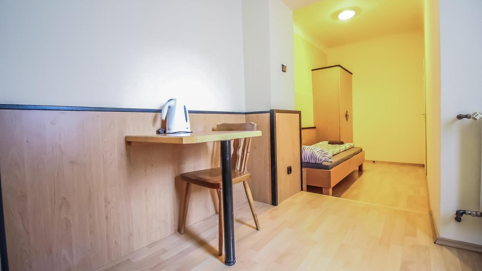 Cozy - U3 Hutteldorferstrasse Privatunterkunft
